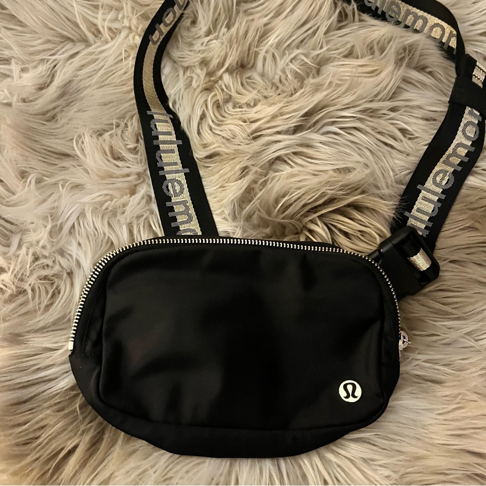 Lululemon Black Zip Pouch